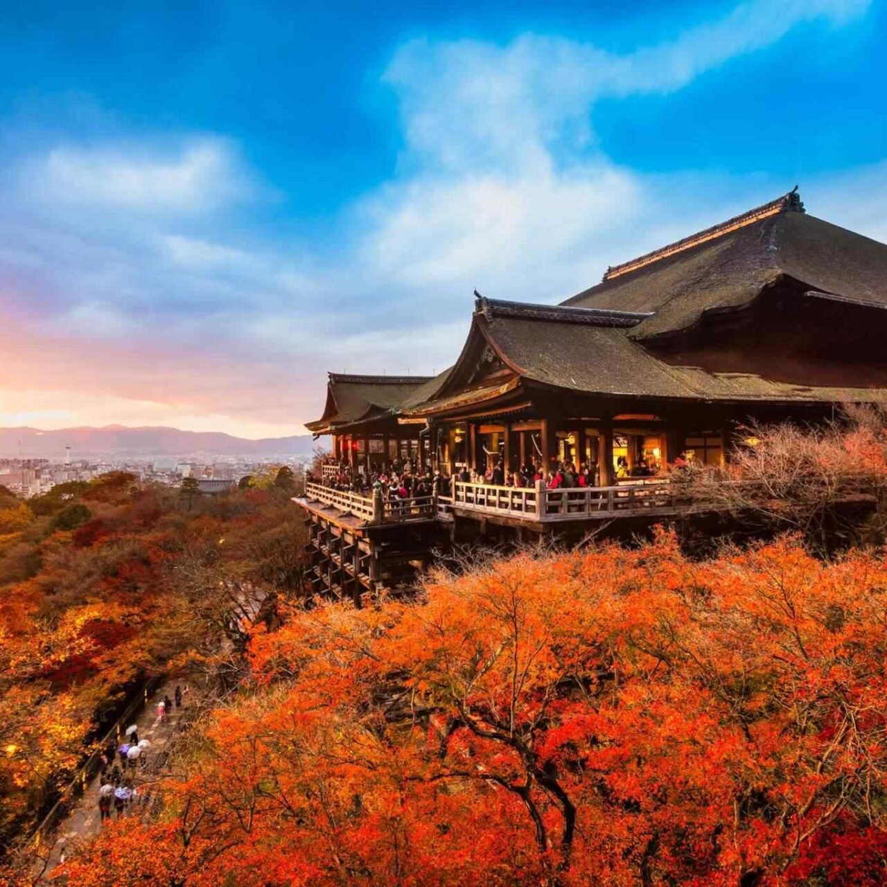 https://bisshovromon.com/wp-content/uploads/2018/09/destination-kyoto-01-1280x1280.jpg